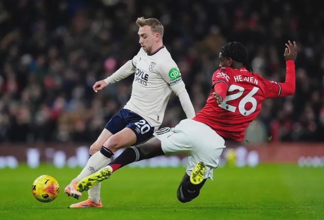 每体：巴萨内部无人排除引进小蜘蛛可能，交易金额或超1亿欧（每体：巴萨不排除签下小蜘蛛，转会费或超1亿欧）