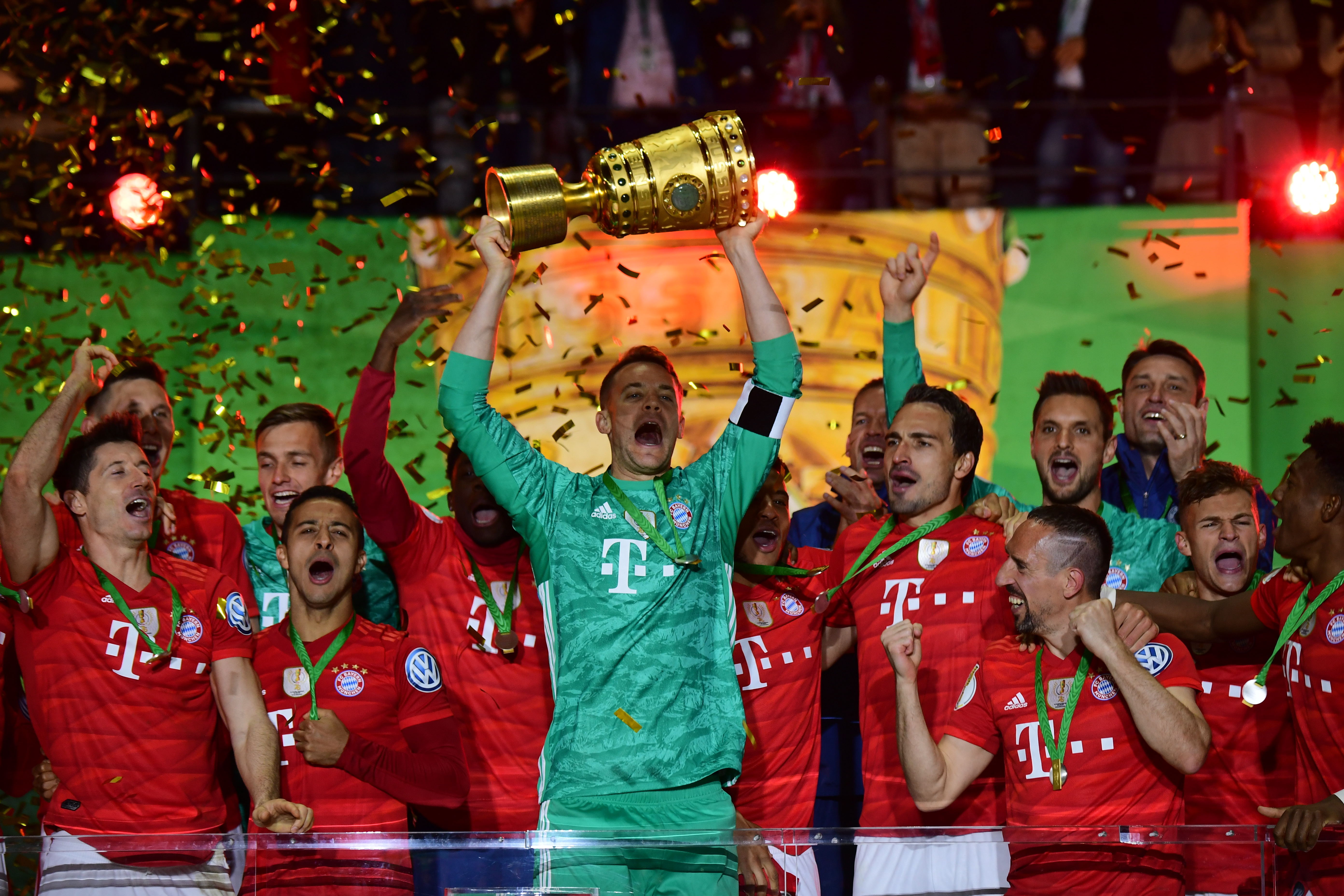 干净又卫生！贝克汉姆晒印度行学习制作美食视频（贝克汉姆印度之行：亲自学习制作美食并晒视频）