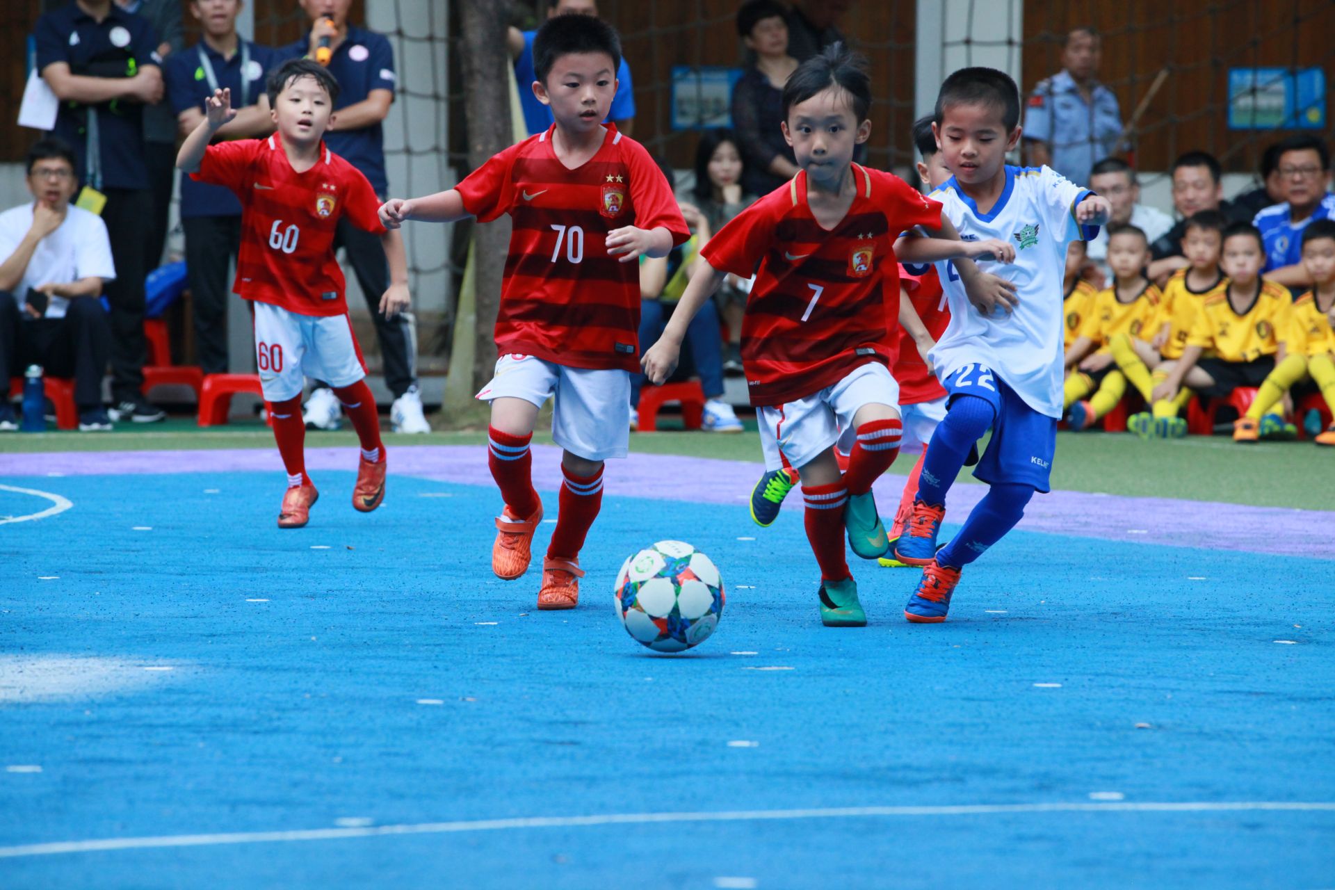 回报齐沃信任，路易斯-恩里克送出国米生涯首次助攻（路易斯-恩里克用国米生涯首助回馈齐沃信任）