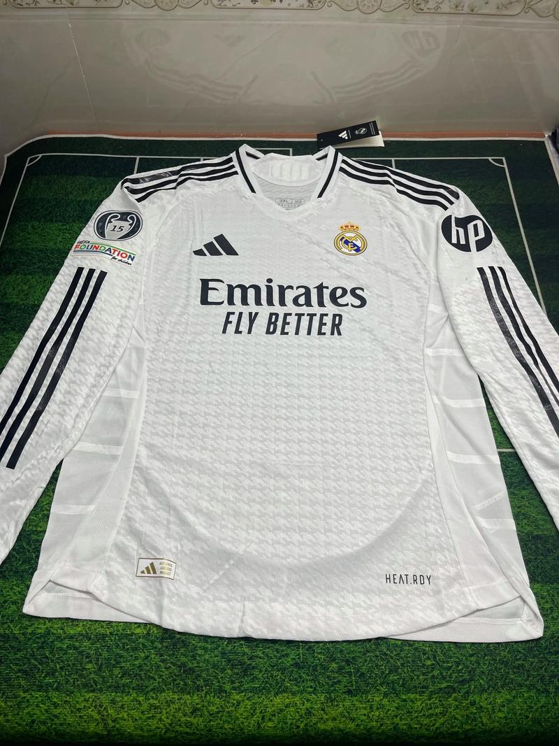 跟队记者：迈尼昂看起来不会续约，但阿莱格里仍在试图说服他（随队记者：迈尼昂续约希望渺茫，阿莱格里仍在努力劝说他）