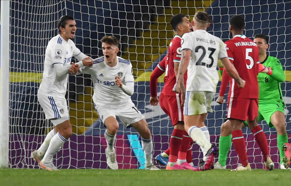 巴媒：奥斯卡近期饱受伤病困扰，他正考虑与圣保罗解约并退役（巴媒称奥斯卡伤病缠身，正考虑与圣保罗解约并选择退役）