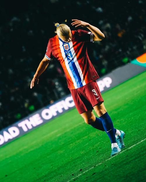 姆巴佩当选金球奖9月最佳球员，该奖项每次投票需支付1欧元（姆巴佩获评金球奖9月最佳，单次投票需付1欧元）