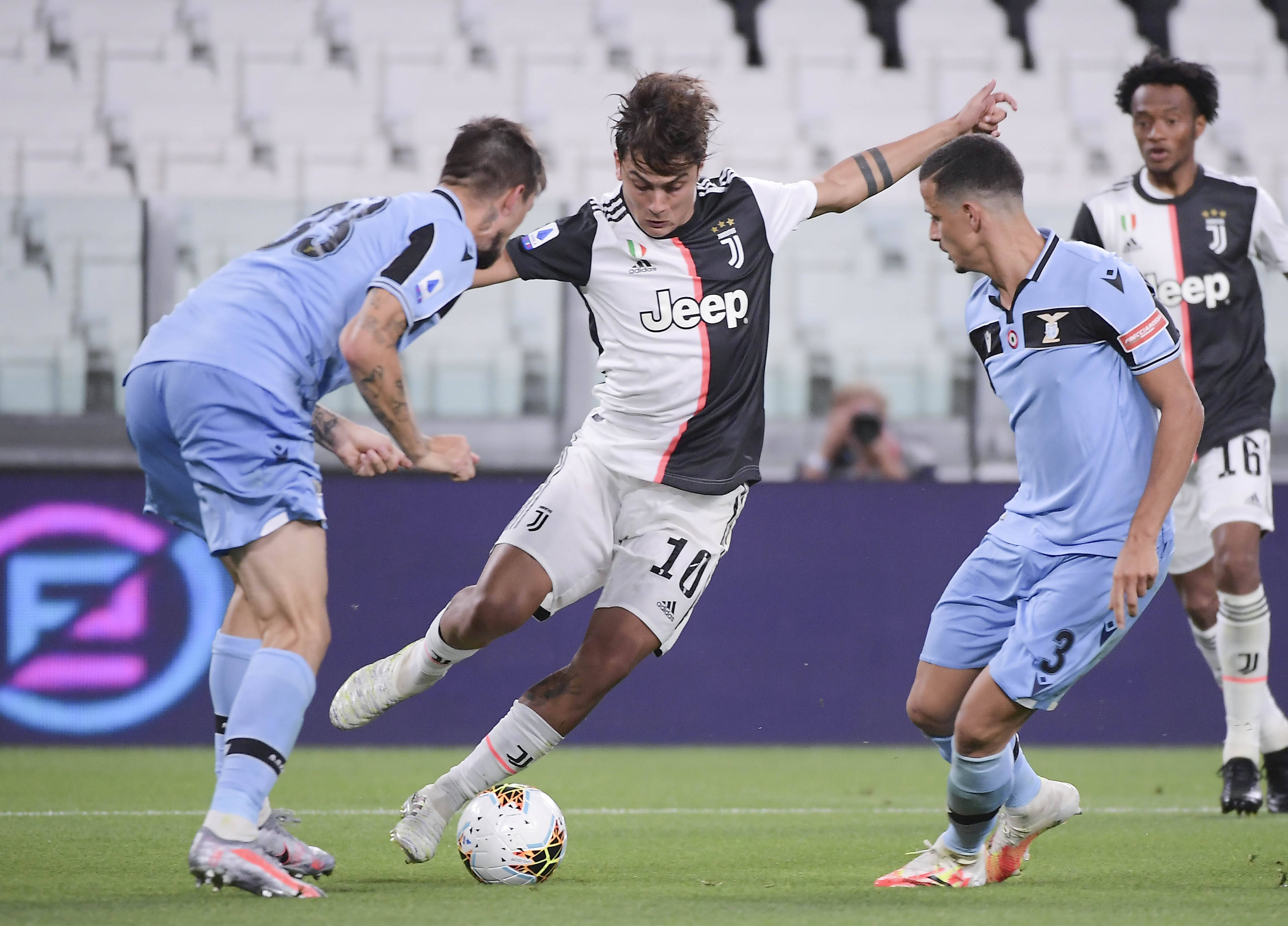 着眼未来，每体：巴萨正在关注阿根廷U17小将托马斯-马尔蒂斯（瞄准未来，每体称巴萨正关注阿根廷U17新星托马斯-马尔蒂斯）