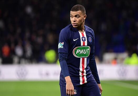 维拉蒂：不排除明年去意甲首次效力，我会在年底看看情况（维拉蒂：或于明年首度征战意甲，年底再做决定）